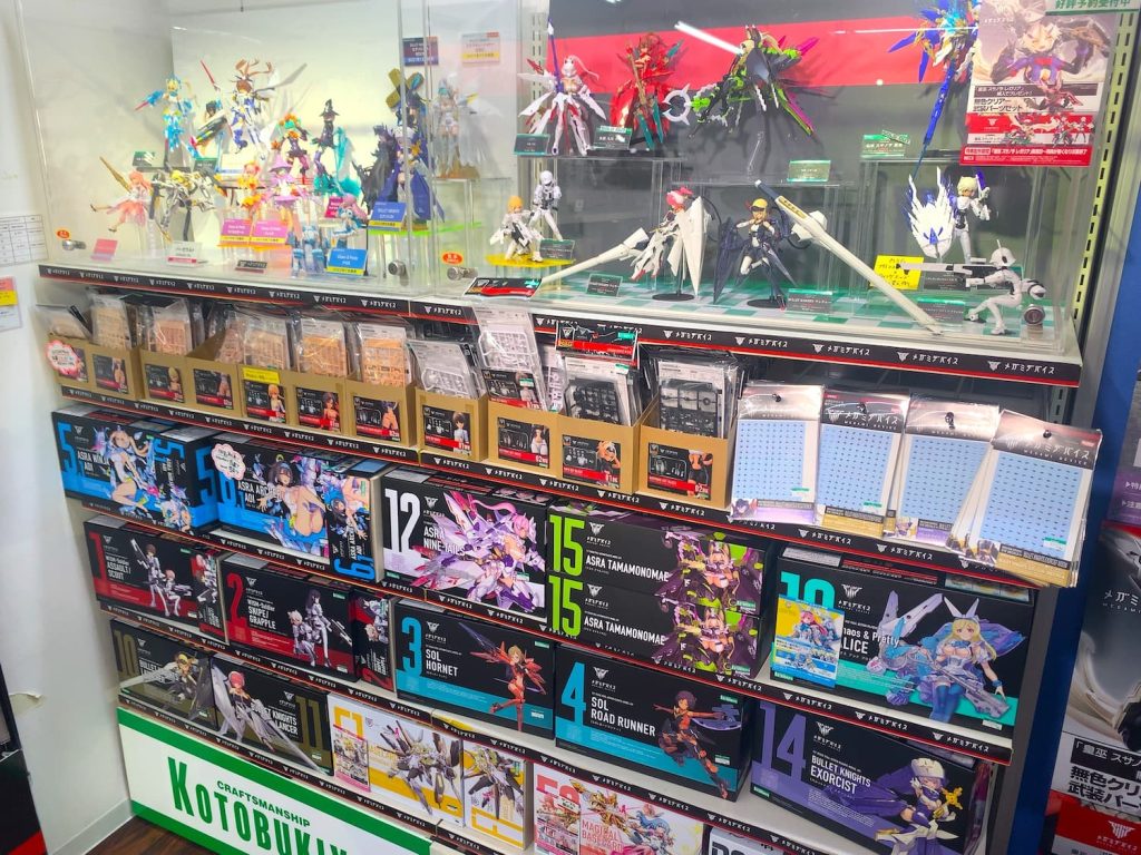 AKIHABARA-KOTOBUKIYA-2