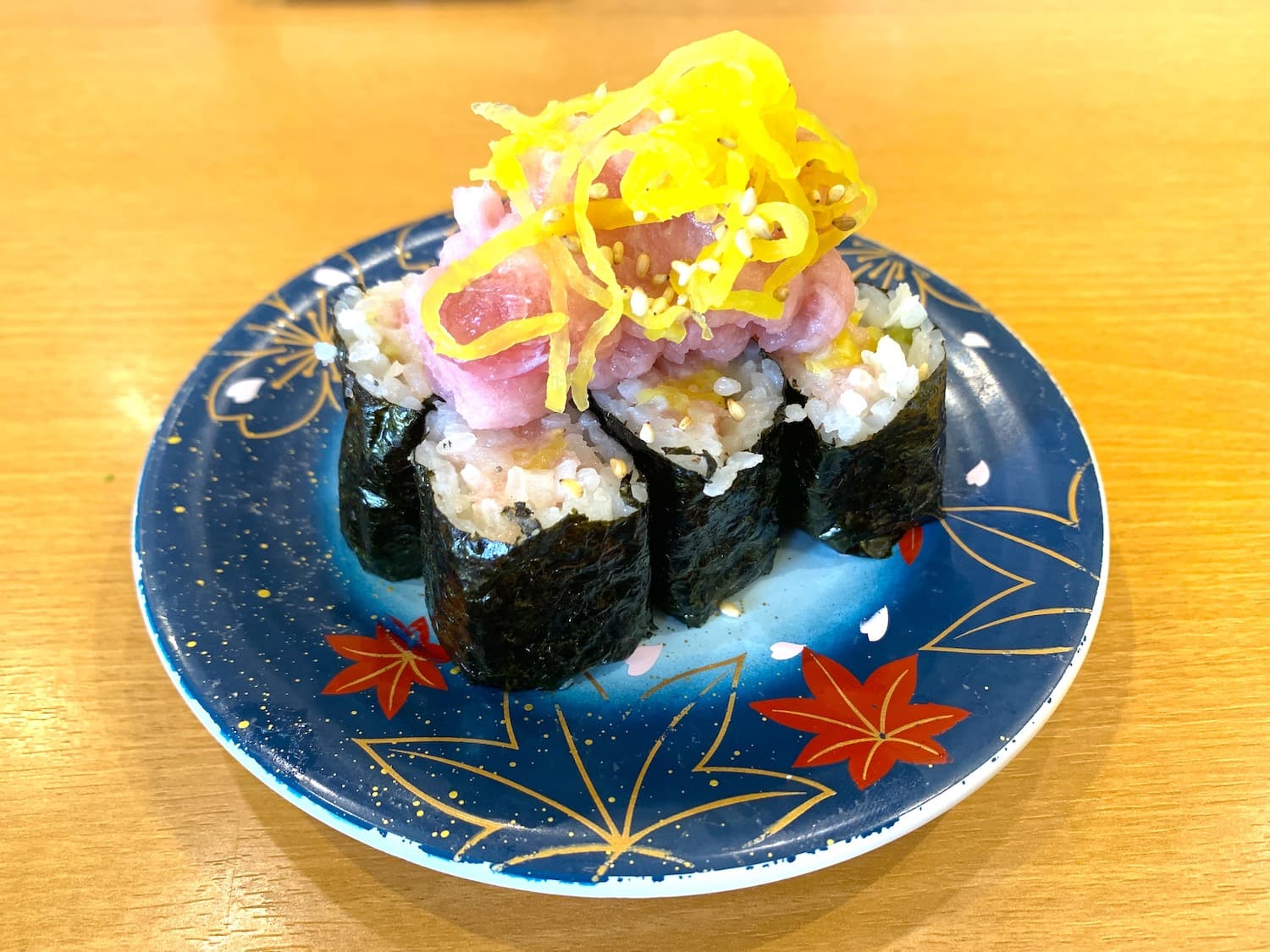 https://dishes-japan.com/wp-content/uploads/2023/09/Kaiten-Sushi-Yamato-Kisarazu-1.jpg